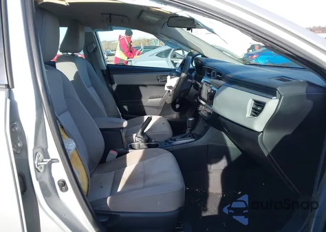 2015 Toyota Corolla Le z USA, uszkodzony, nr VIN 2T1BURHE9FC277990